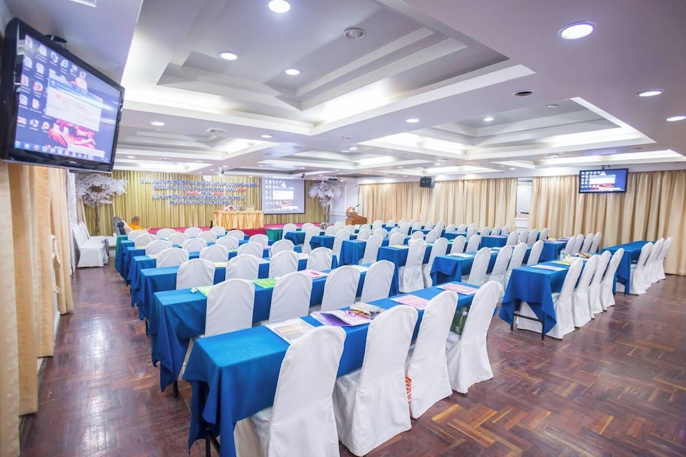 Lopburi Inn Hotel 33/46