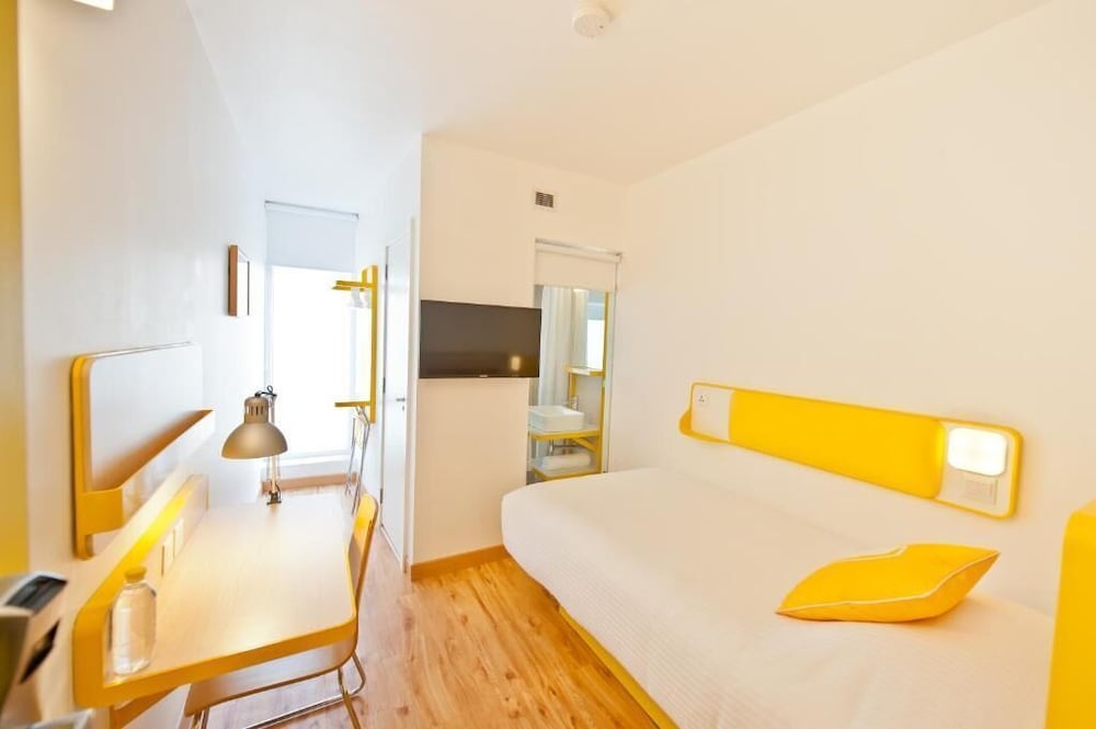 Bloomrooms At Indiranagar 19/44