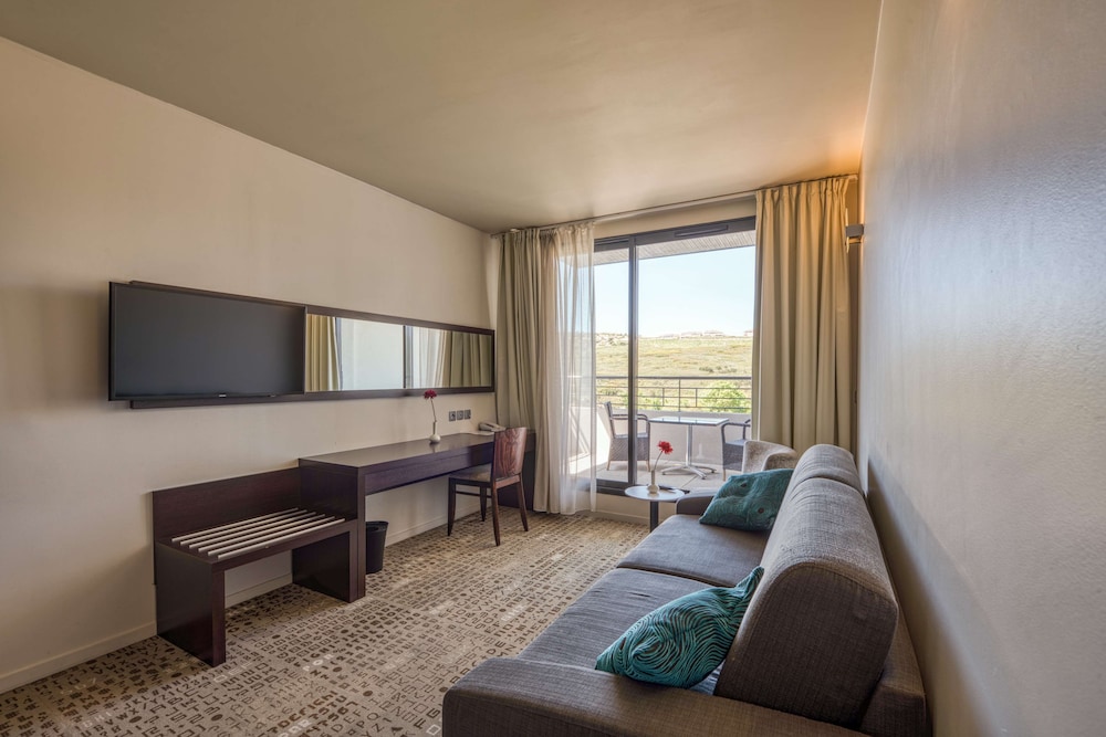 Mercure Aix-en-Provence La Duranne Gare TGV 27/50