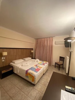 KAIAFAS LAKE HOTEL 8/67