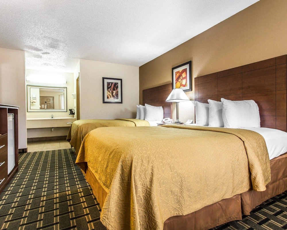 Quality Inn And Suites Southlake 16/49