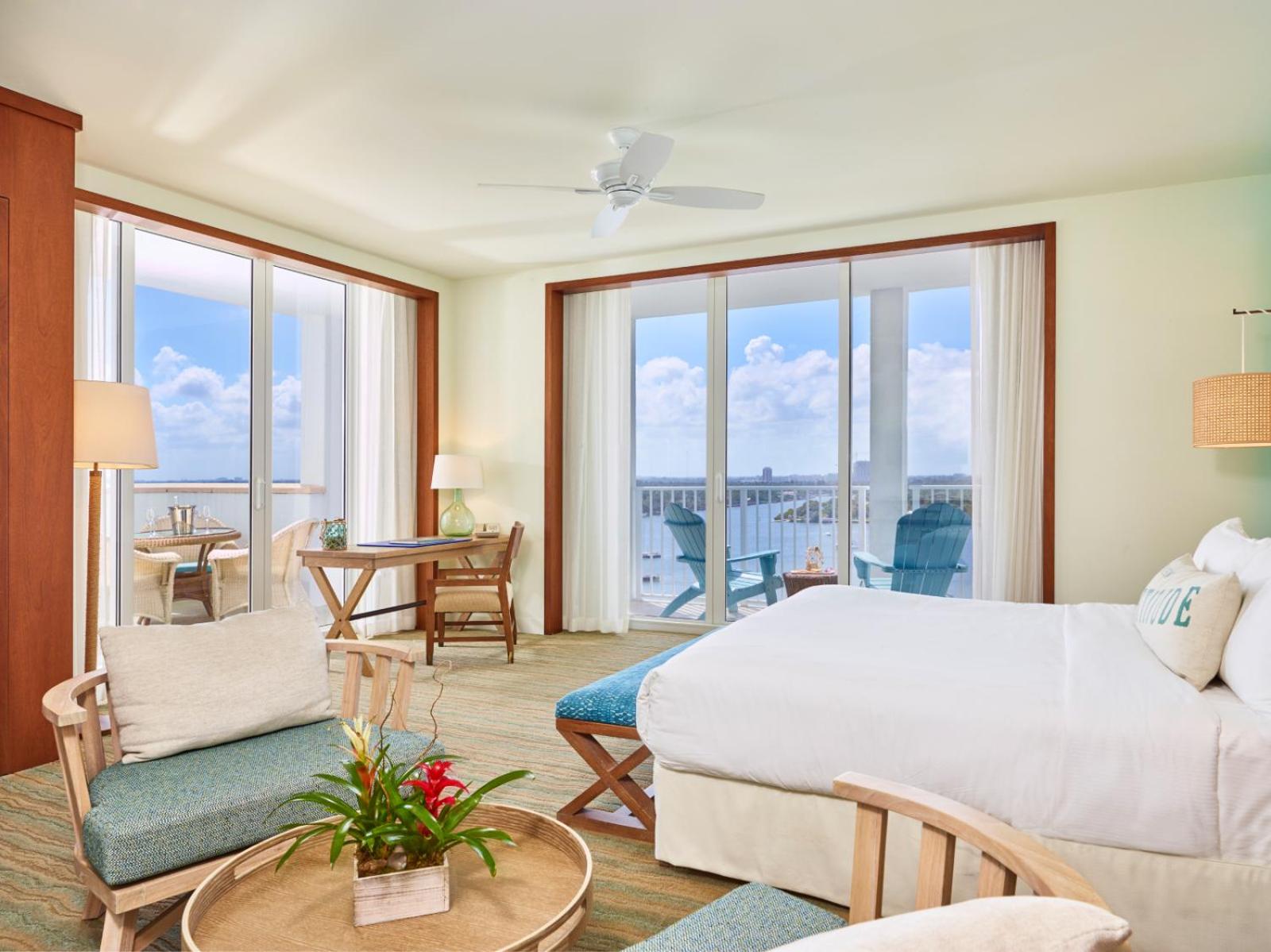 Junior Suite, King Bed, Intracoastal View