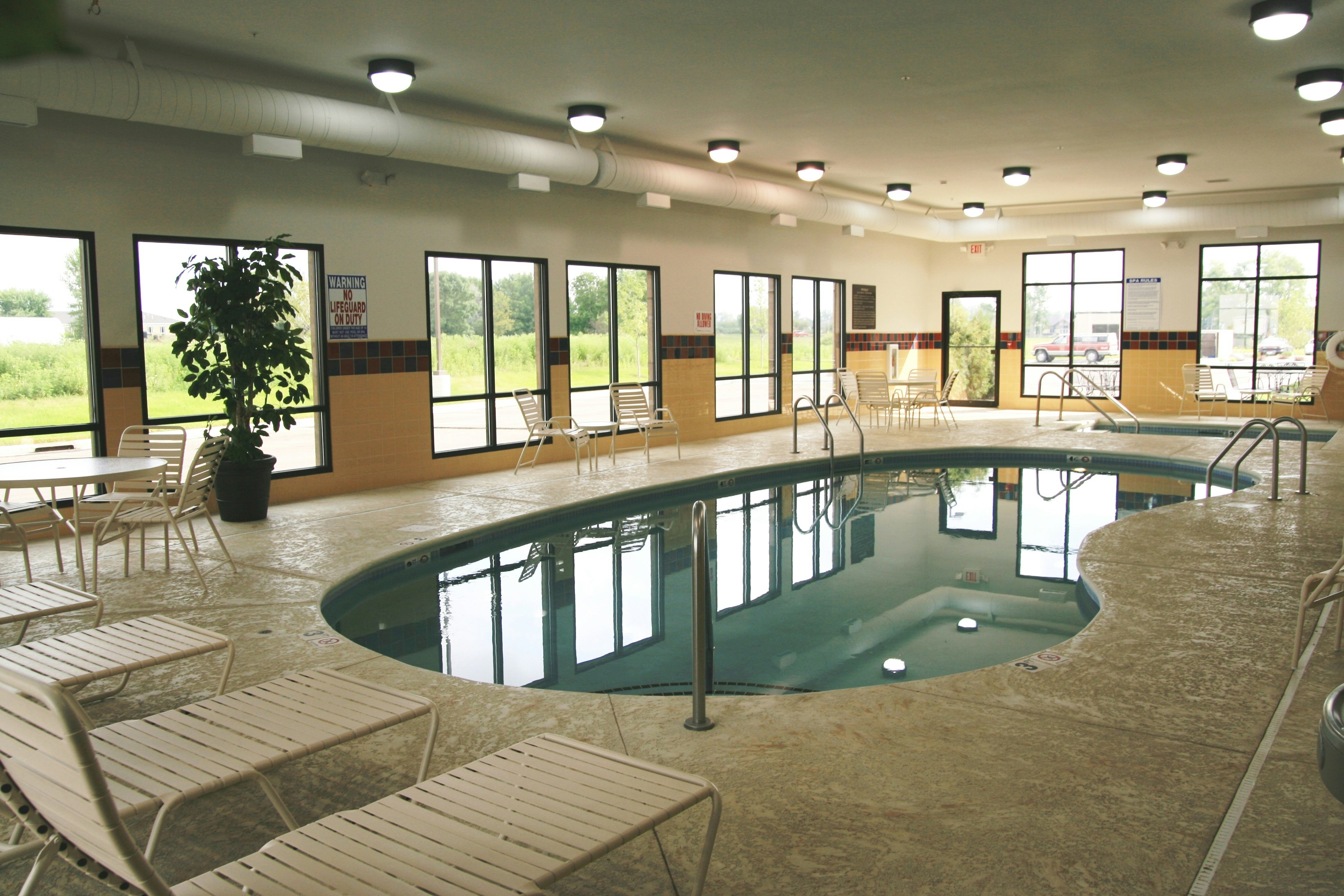 Hampton Inn & Suites Alexandria MN 19/50