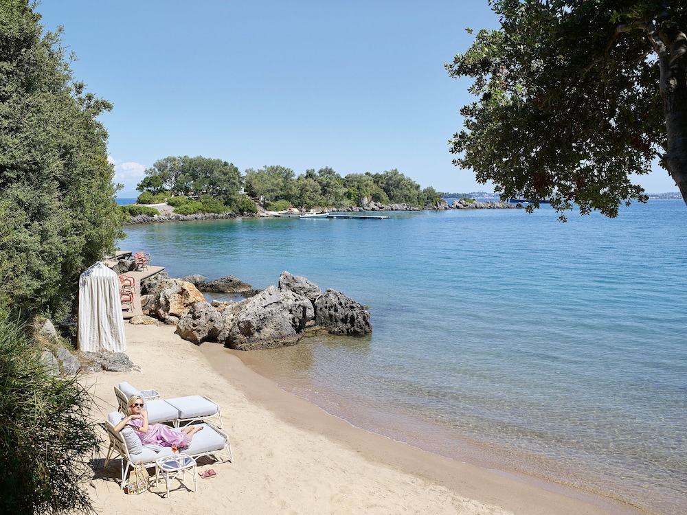 Corfu Imperial, A Resort to Live 72/74