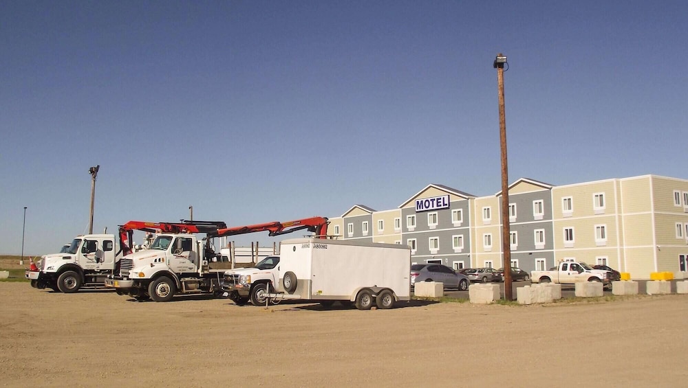 Ramada by Wyndham Williston 24/28