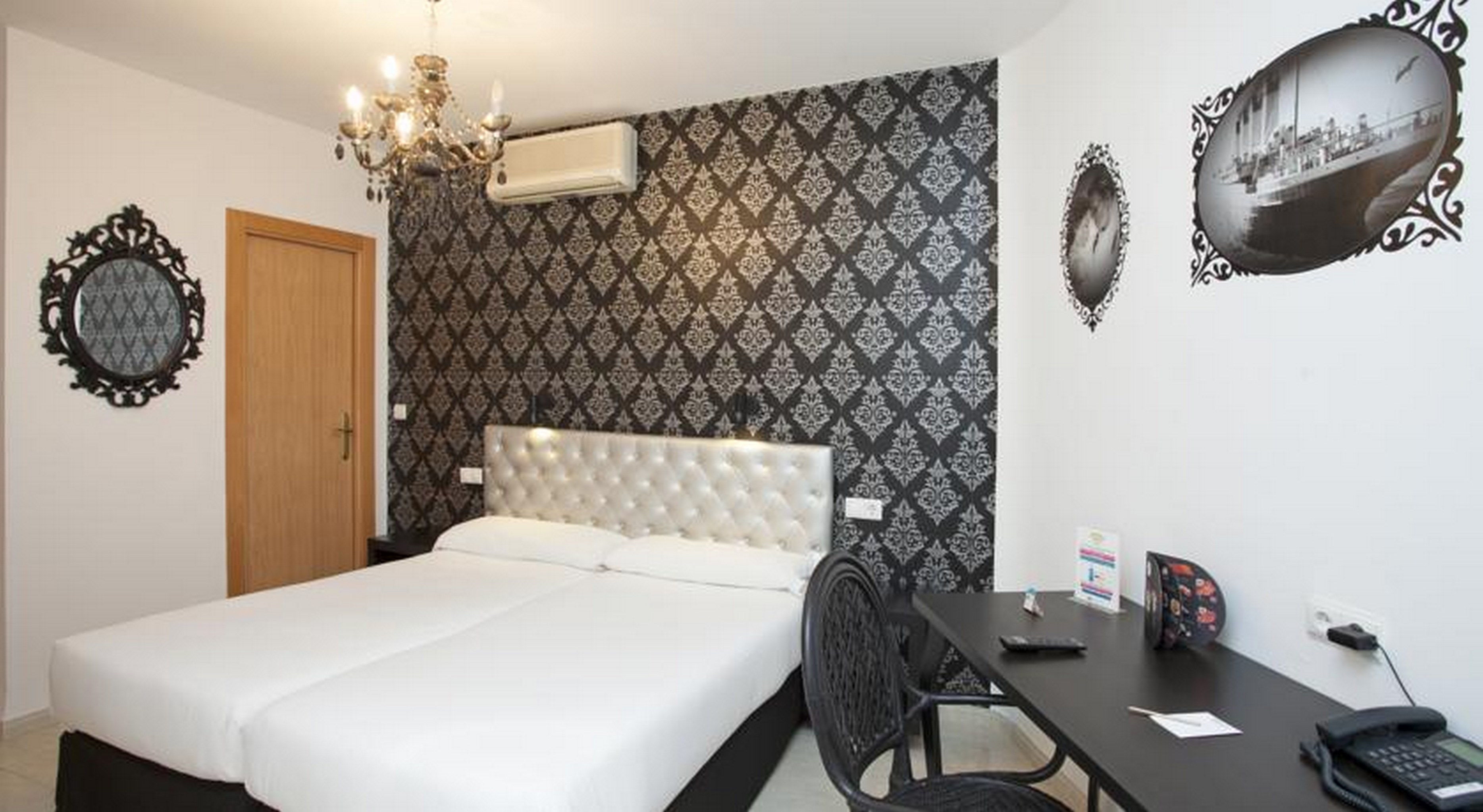 Inner, Double or Twin Bed