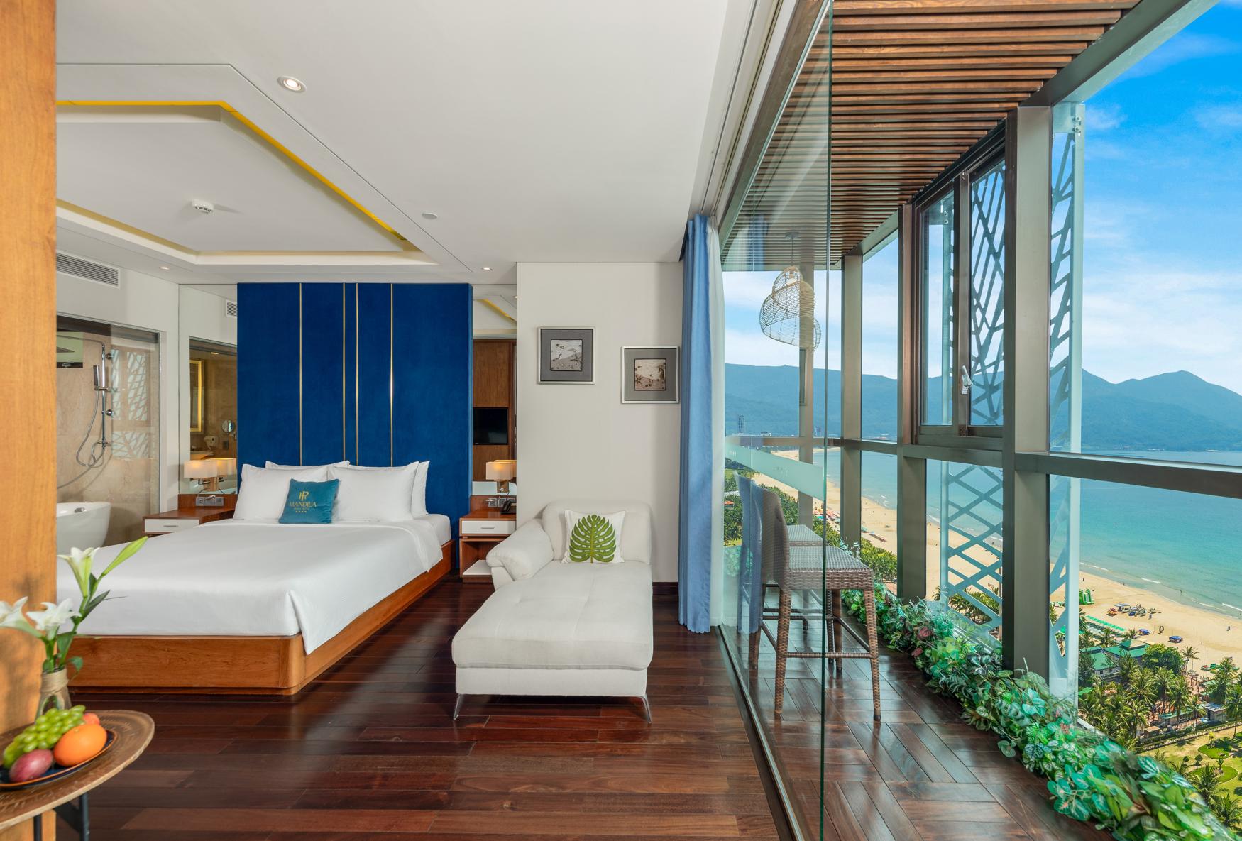 Ocean, Suite, Queen Bed