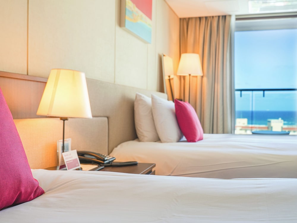 Ramada by Wyndham Jeju Hamdeok 36/70