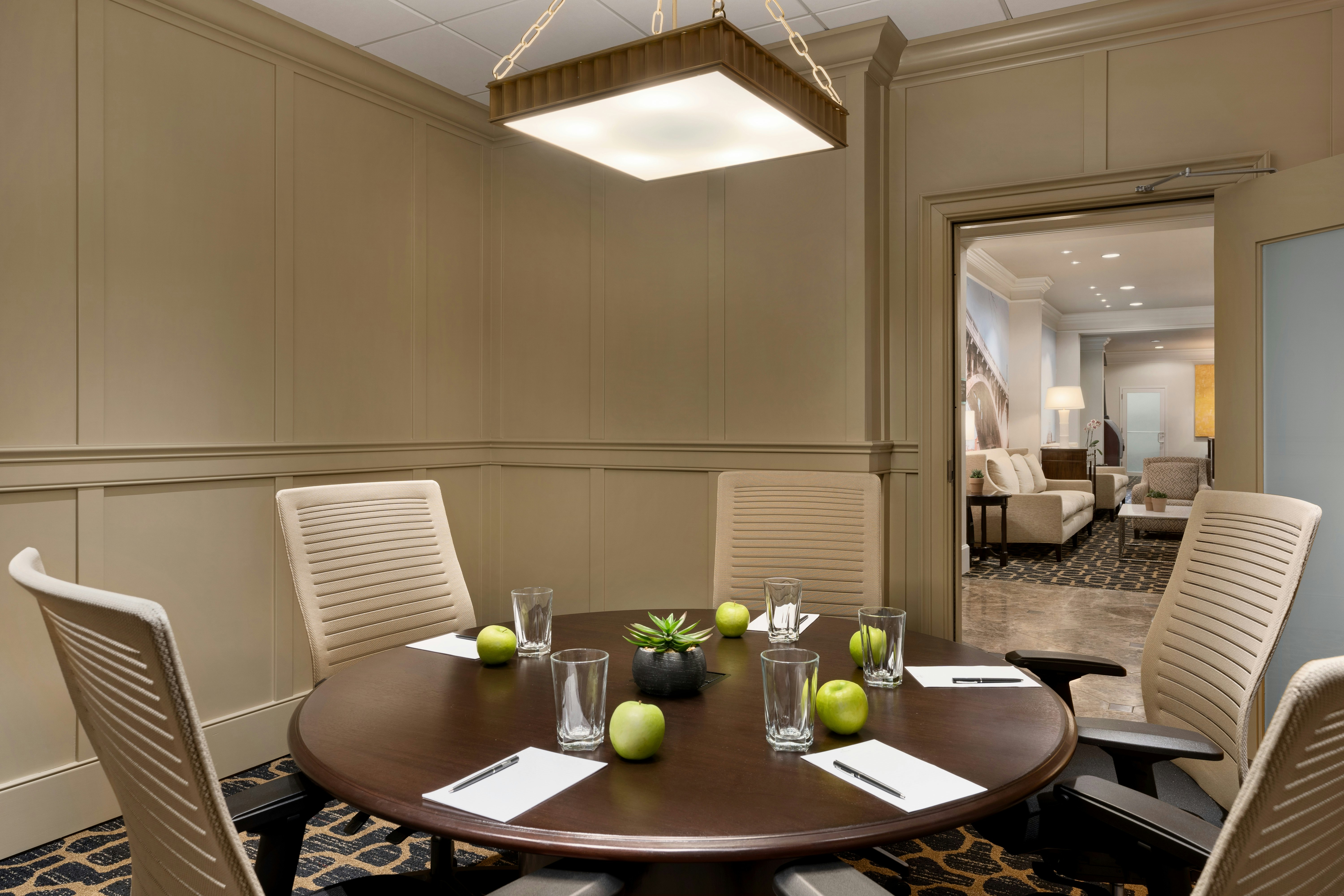 HILTON COLUMBIA CENTER 42/53