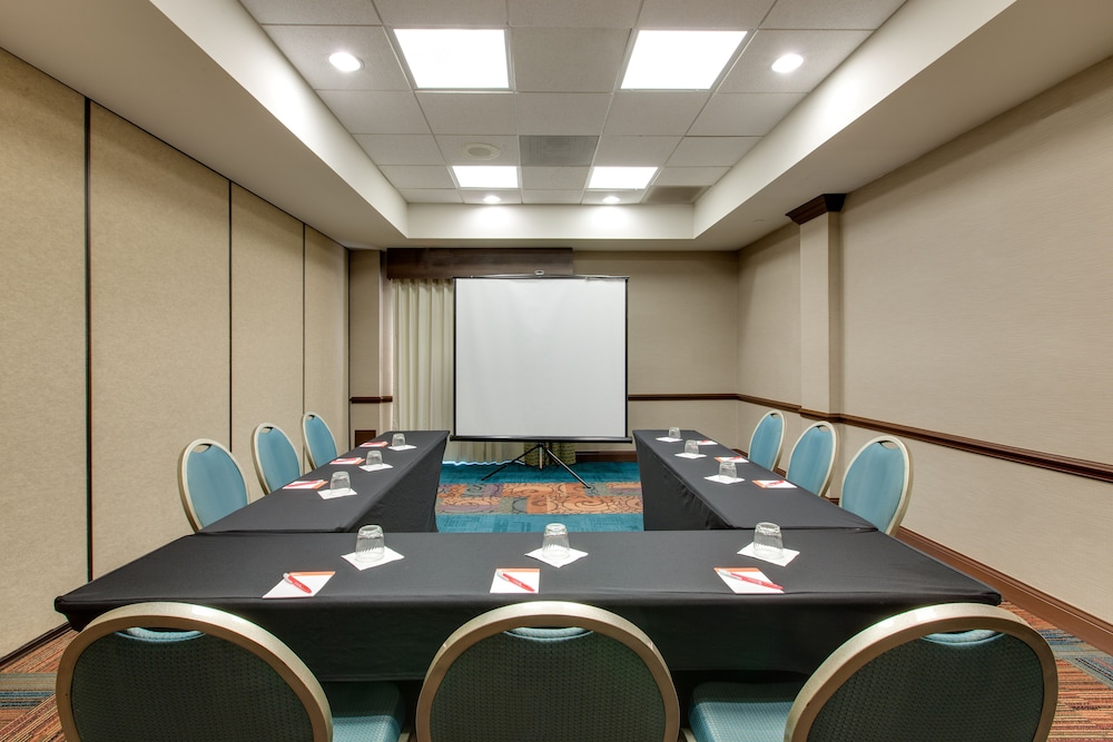 Hotel Indigo Vernon Hills 34/37