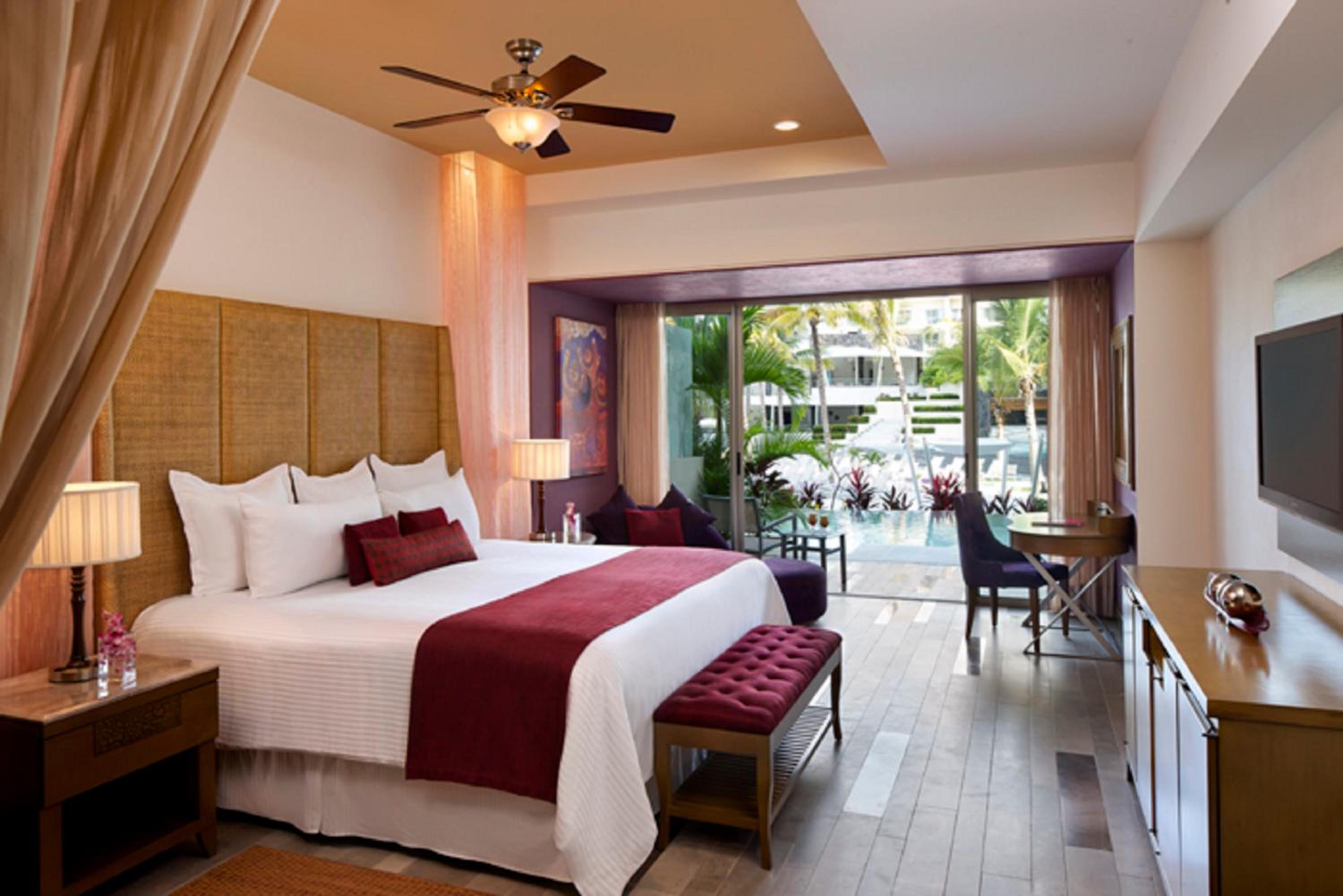 Preferred Club, Swim Out, Junior Suite