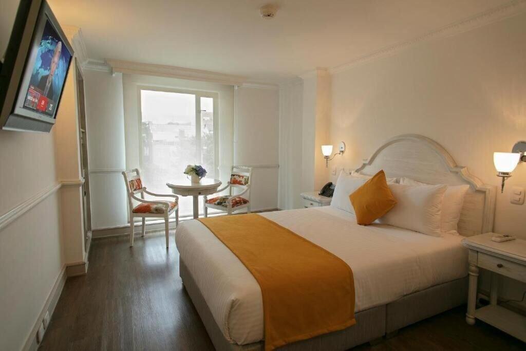 Master, Suite
