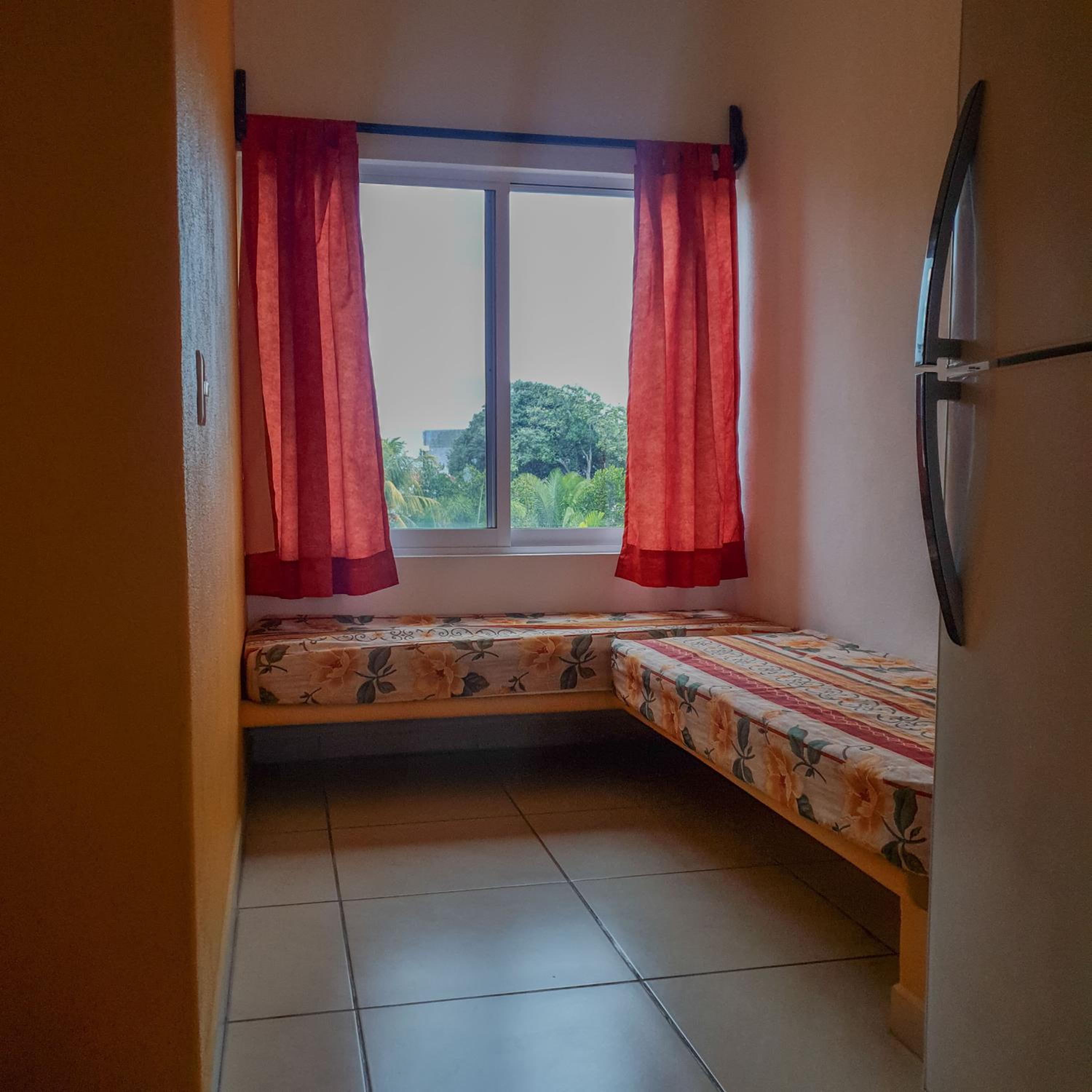 Hotel y Bungalows As de Oros 31/63