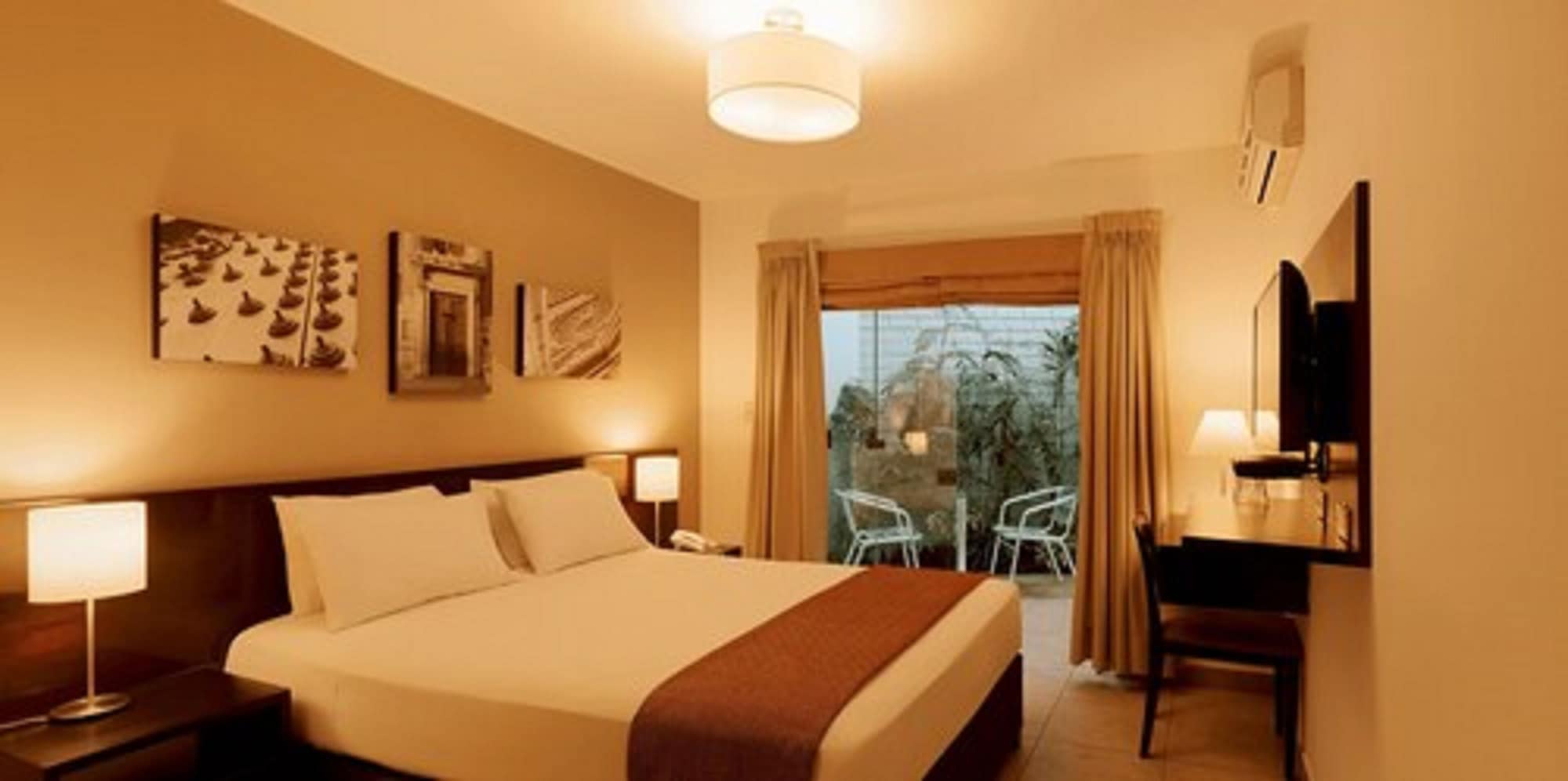 SUPERIOR, DOUBLE BED, PATIO