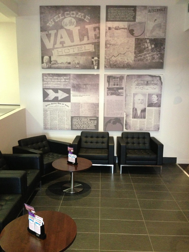 Vale Hotel 25/42