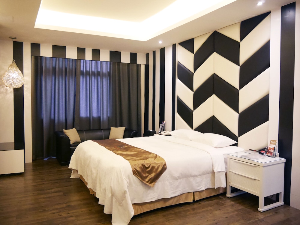 Refinement Motel 23/69
