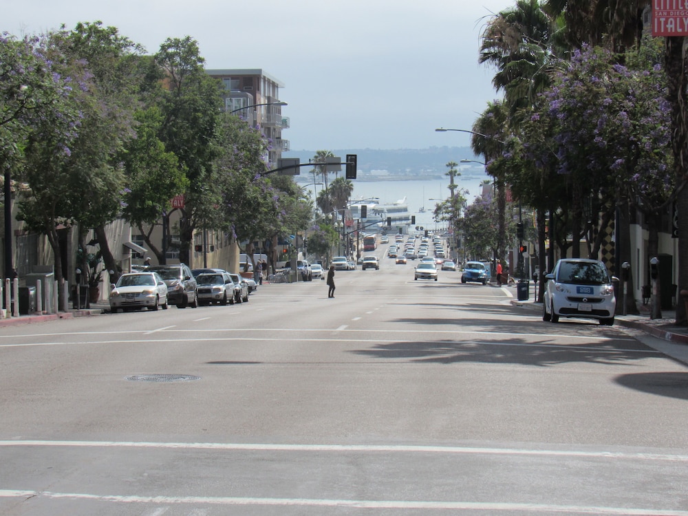 Harborview Inn Suites San Diego Harbor 36/40