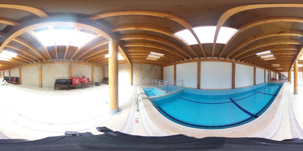 Prima Hotel 30/70