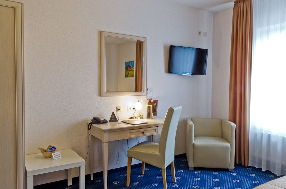 Arthotel ANA Petite 34/45