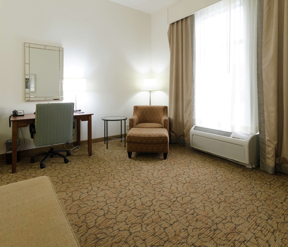 Hampton Inn Hickory 18/66