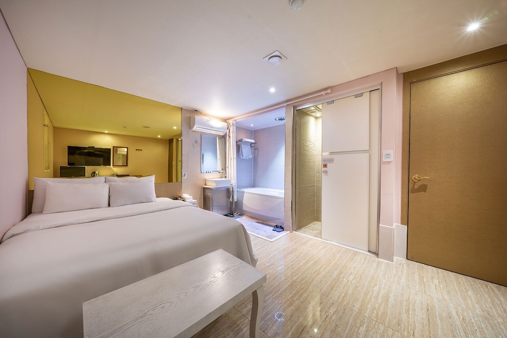Hotel Soo 7/28