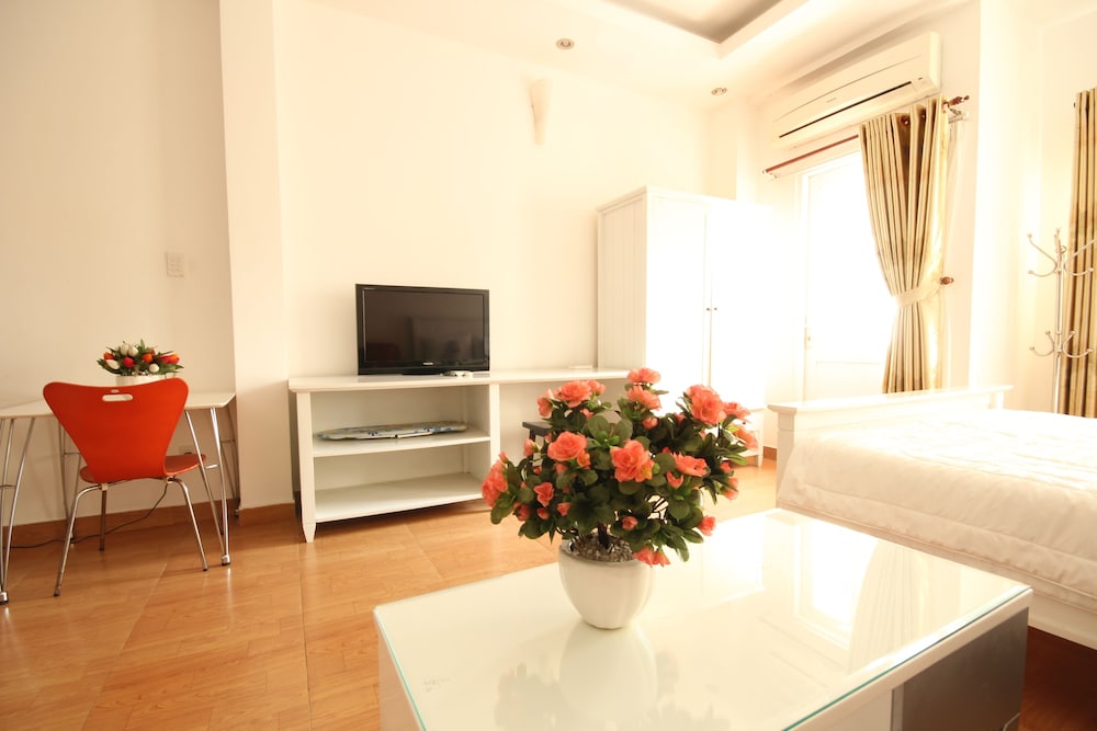 Smiley Apartment 3 36/50