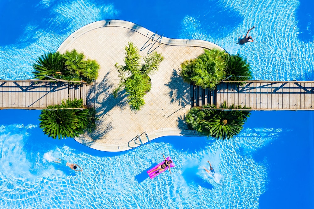 OLEANDRI RESORT 46/81