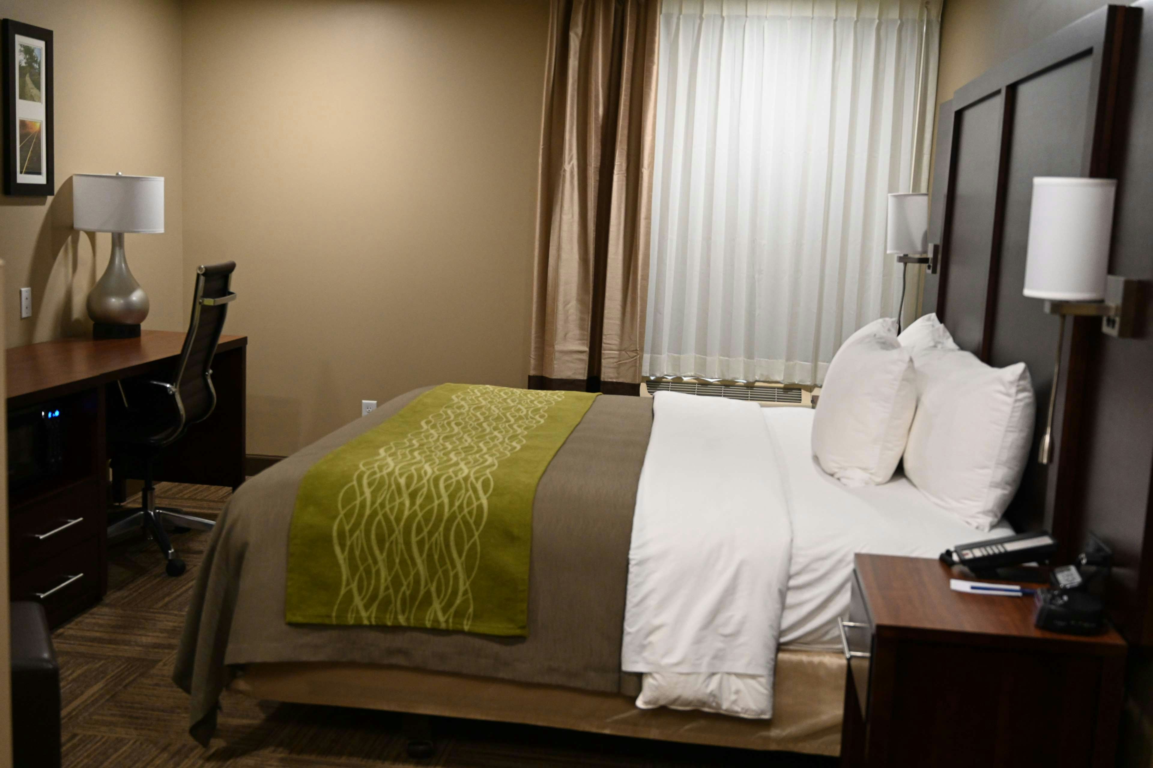 Giles Hotel Inn & Suites 15/31