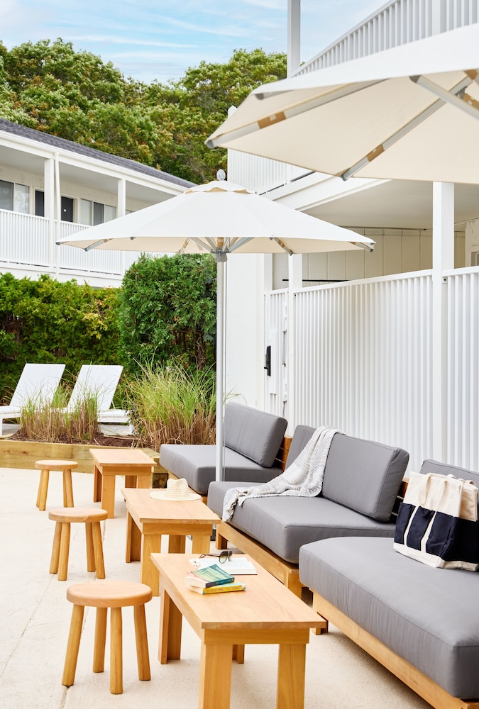Bluebird Parker Beach Lodge 22/27