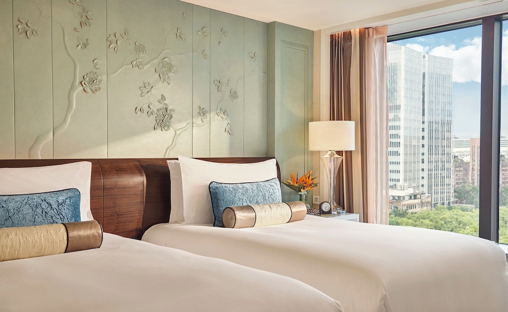 Mandarin, Club, Premier, Twin Beds