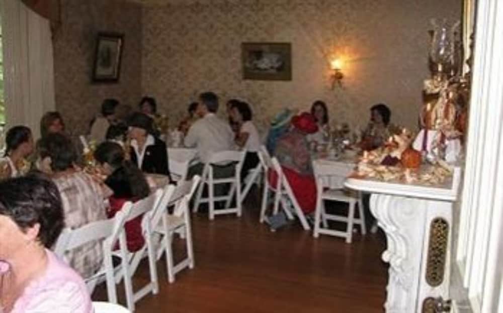 The Proctor Mansion Inn 45/70