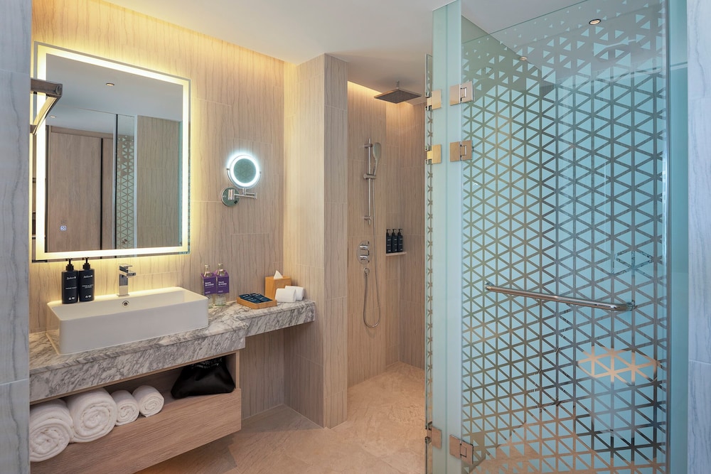 Radisson Blu Resort, Phuket Mai Khao Beach 50/50