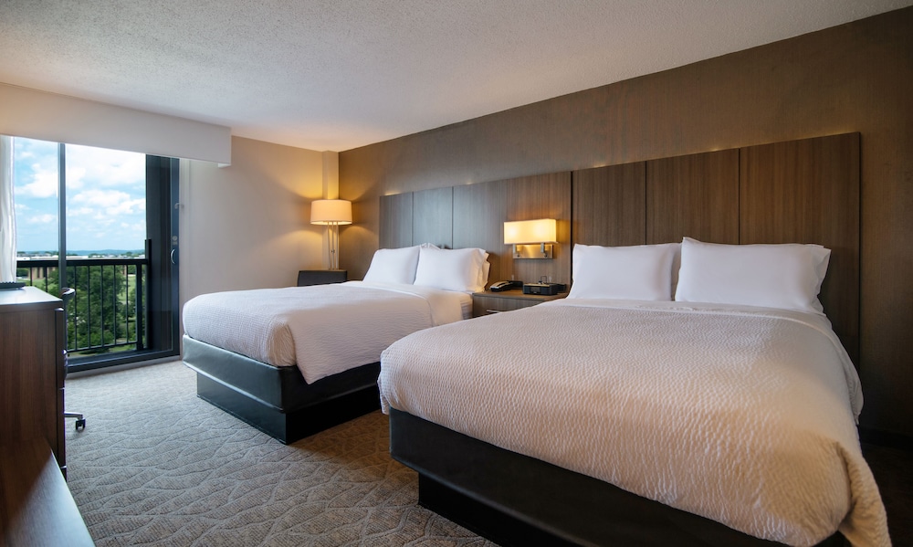 Holiday Inn Nashville-Vanderbilt (Dwtn) 23/82