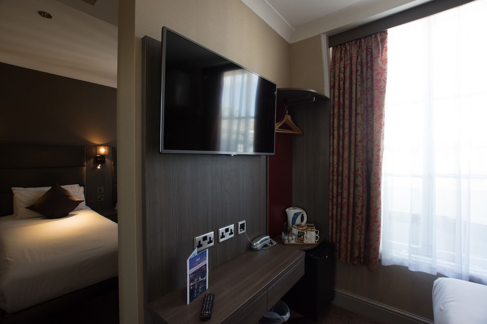 Brunel Hotel 41/67