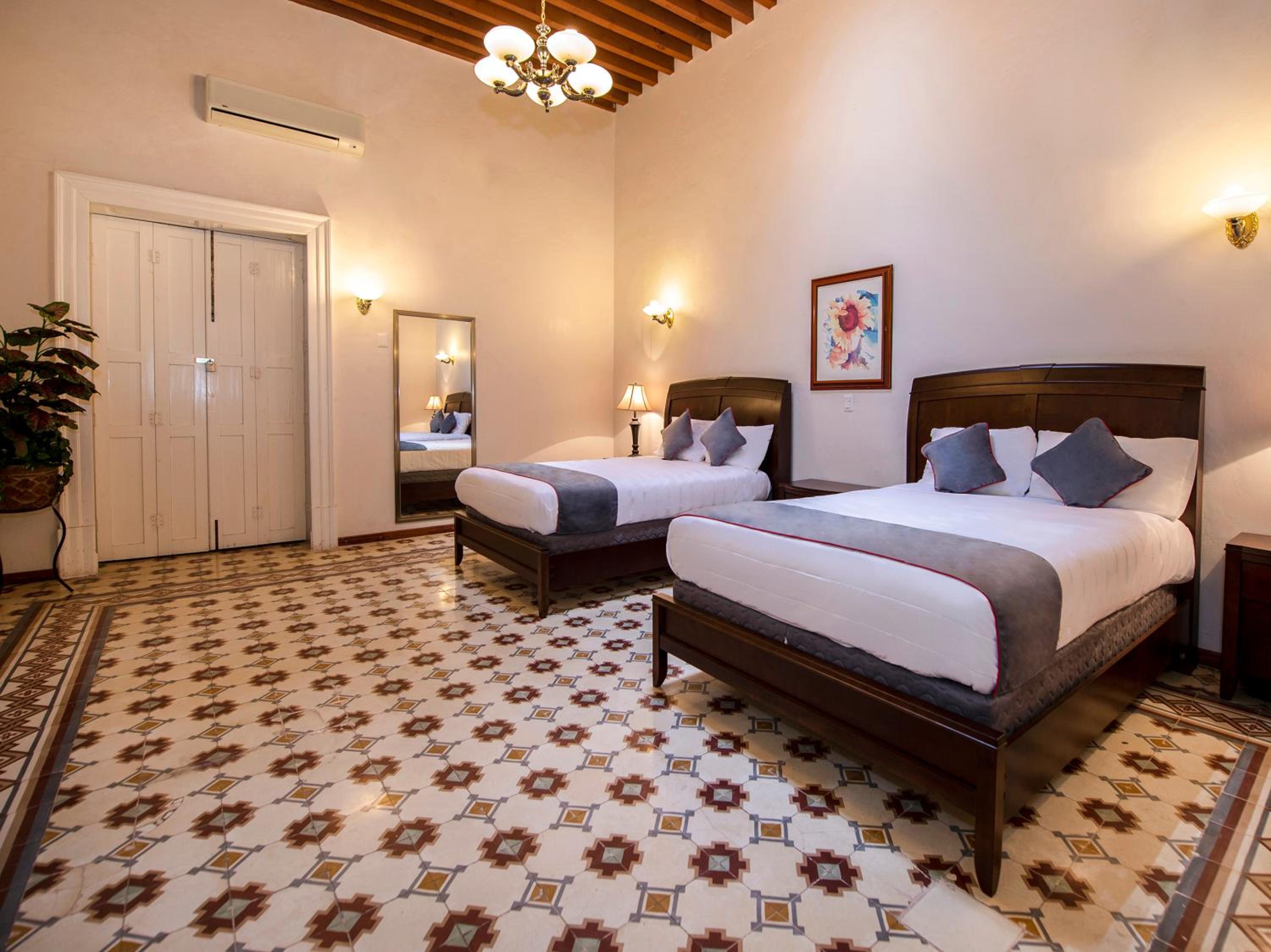 جناح بغرفتي نوم، Hotel Senorial 4/8