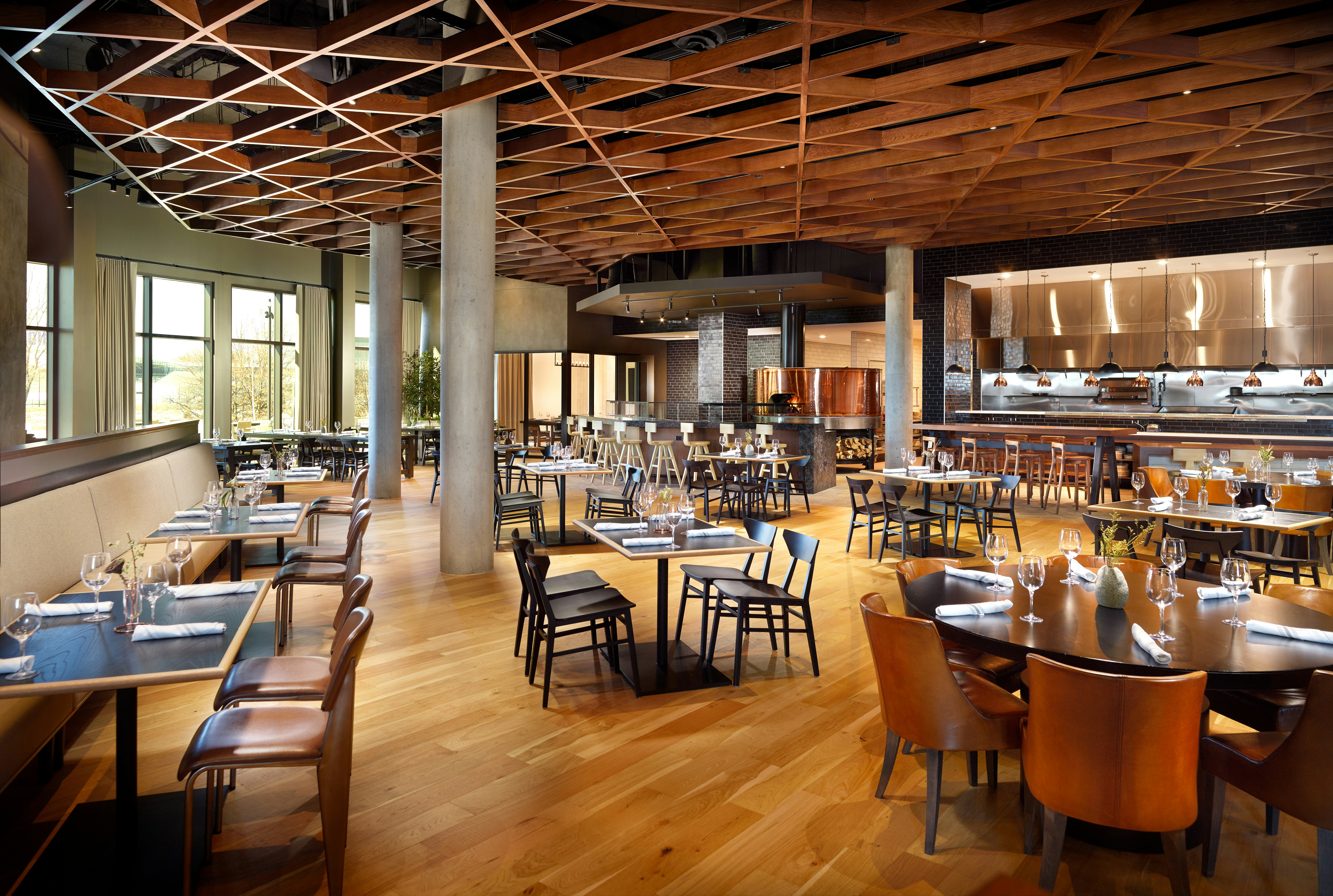 Omni Viking Lakes Hotel 24/39
