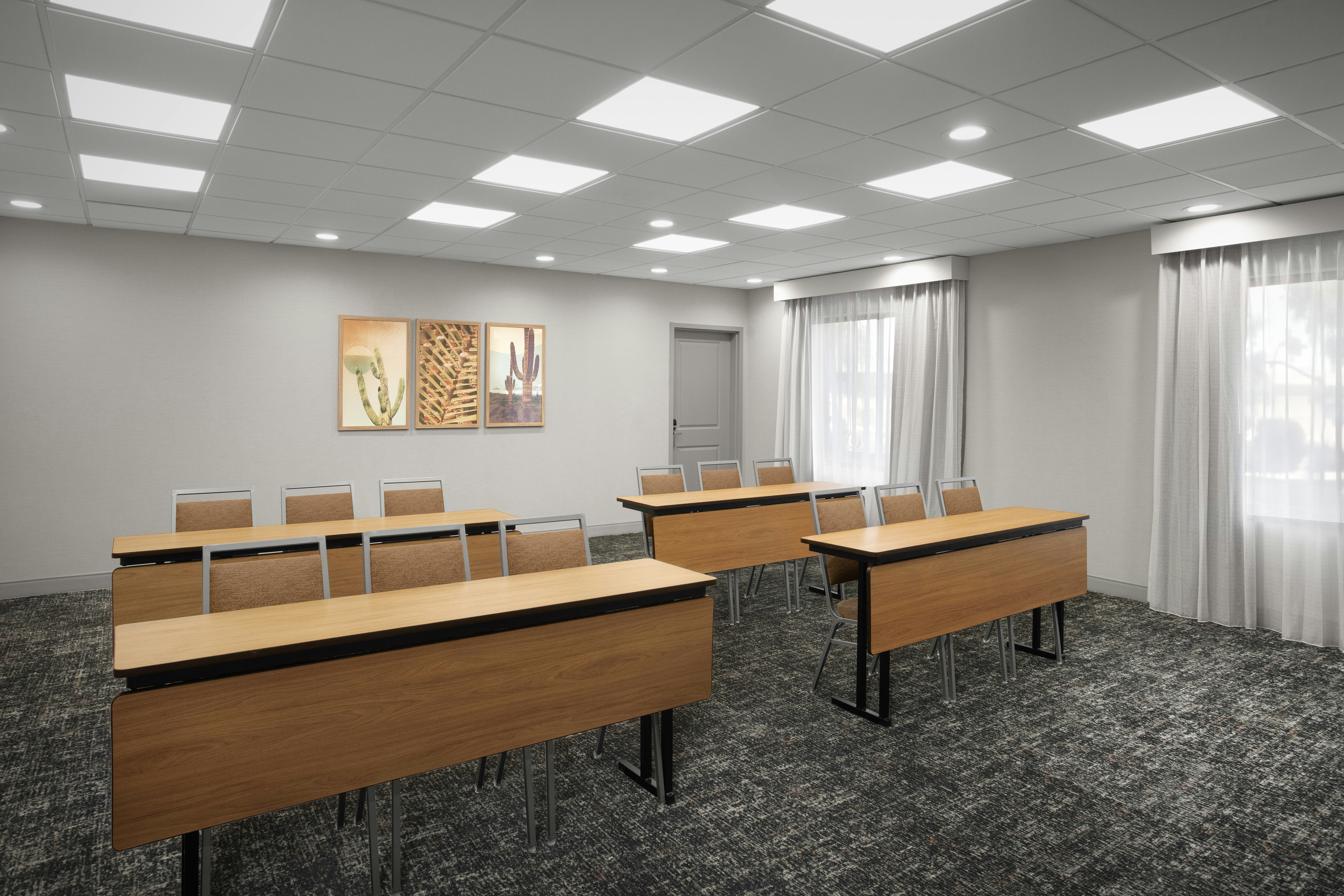 Hampton Inn And Suites Phoenix Glendale Westgate Az 57/65