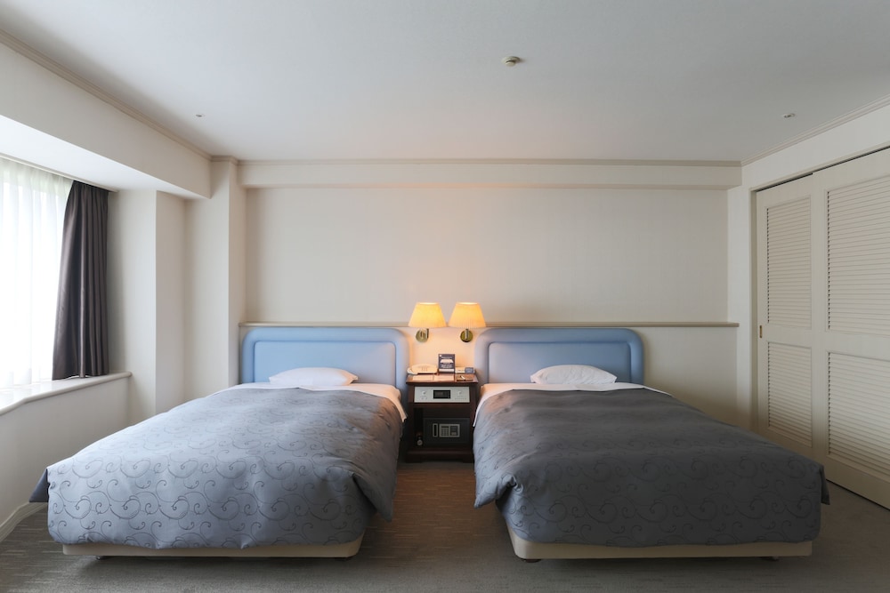 Naspa New Otani Hotel 18/75