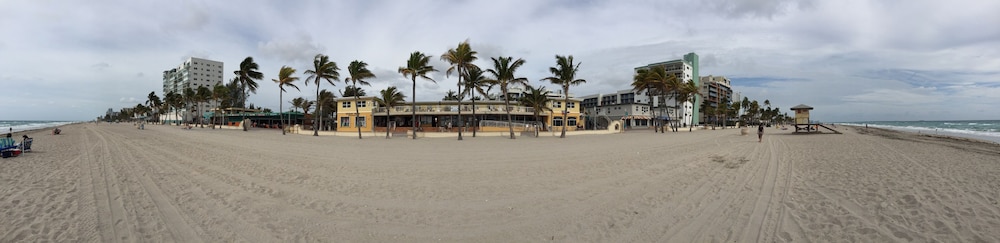La Terrace Oceanfront 45/50