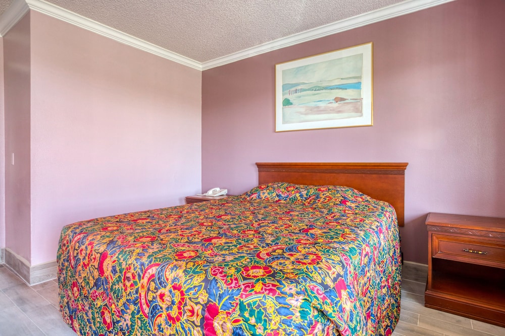 Heritage Inn And Suites 30/58