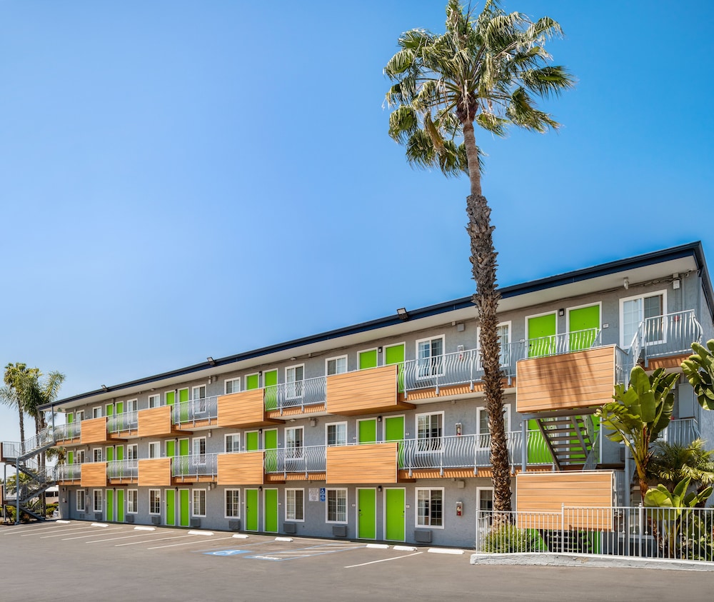 San Diego Pacific Beach Hotel 1/27
