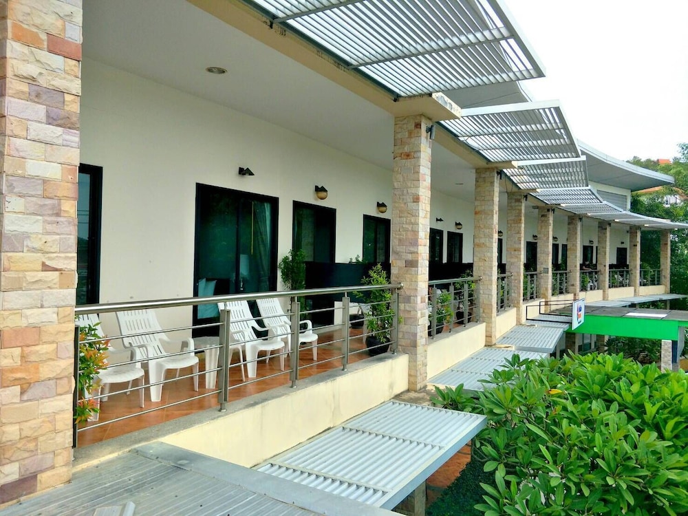 The Green Plaza Hotel (ex Boutique The Green Bay View Samui) 10/48