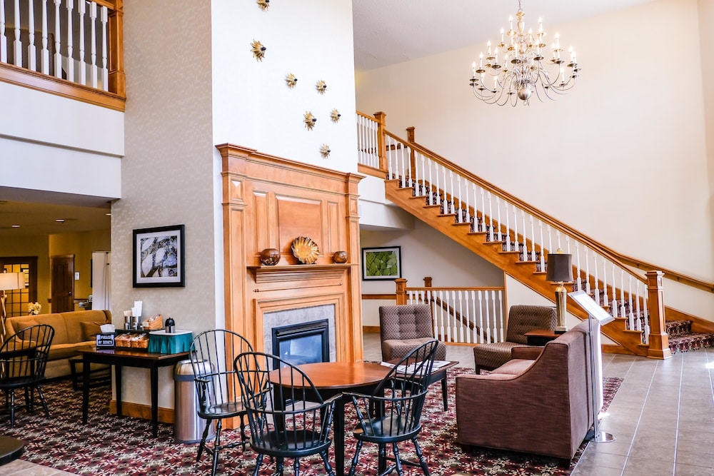 Best Western Plus Dutch Haus Inn And Suites 42/48