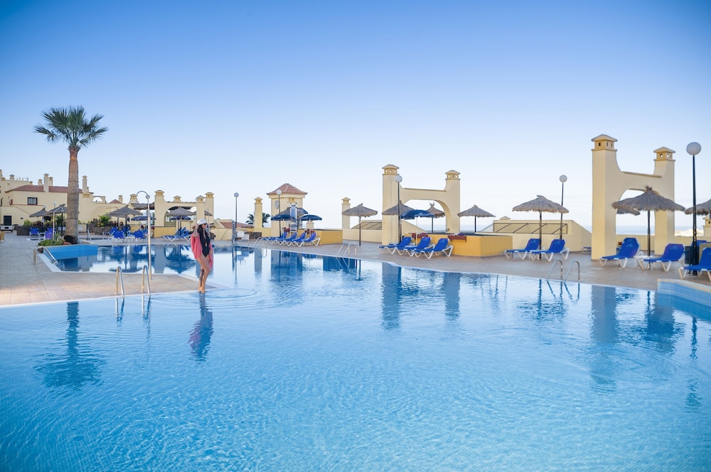 Ramada Residences by Wyndham Tenerife Costa Adeje 44/50