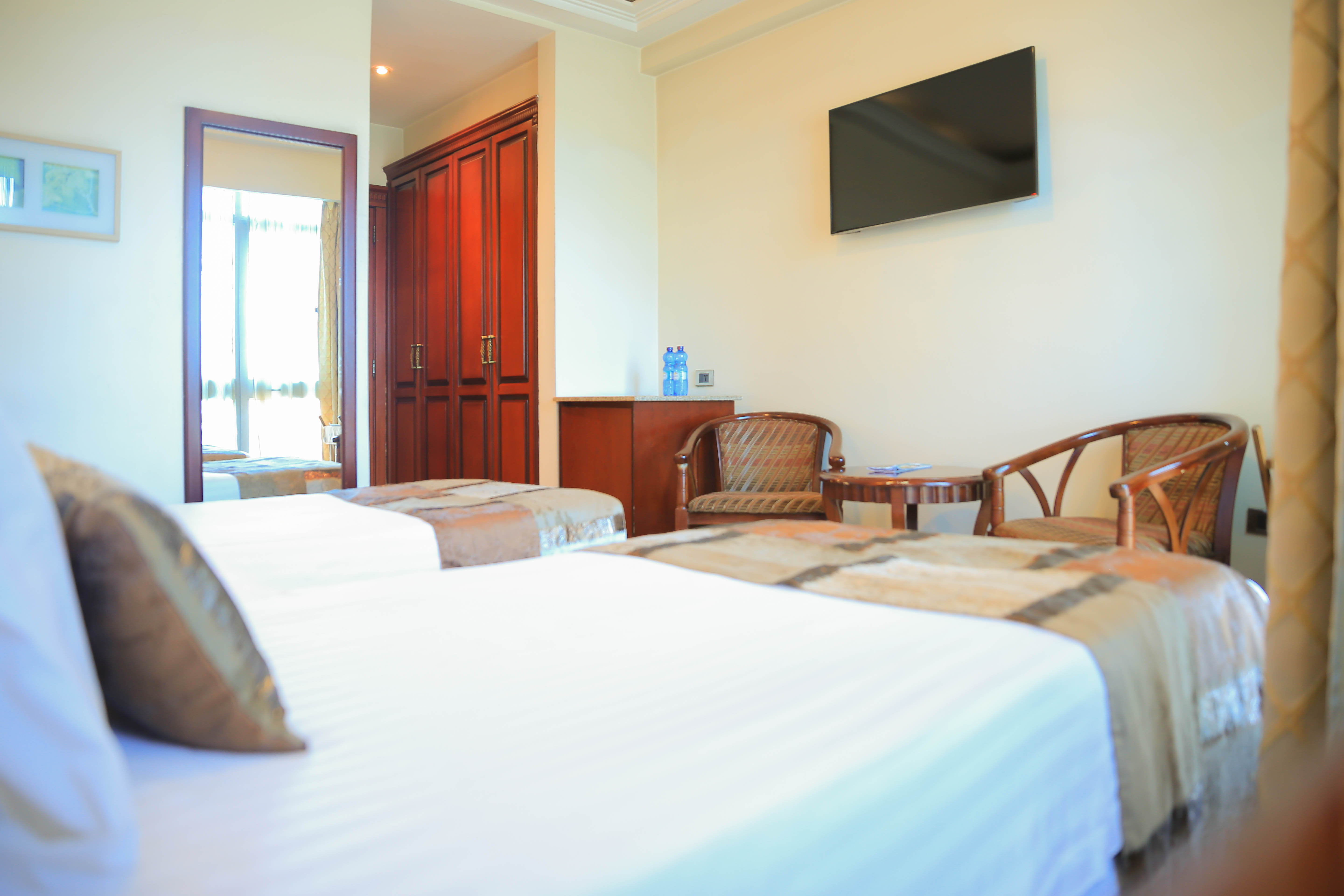 غرفة قياسية بسريرين منفصلين، Swiss Inn Nexus Hotel 2/2