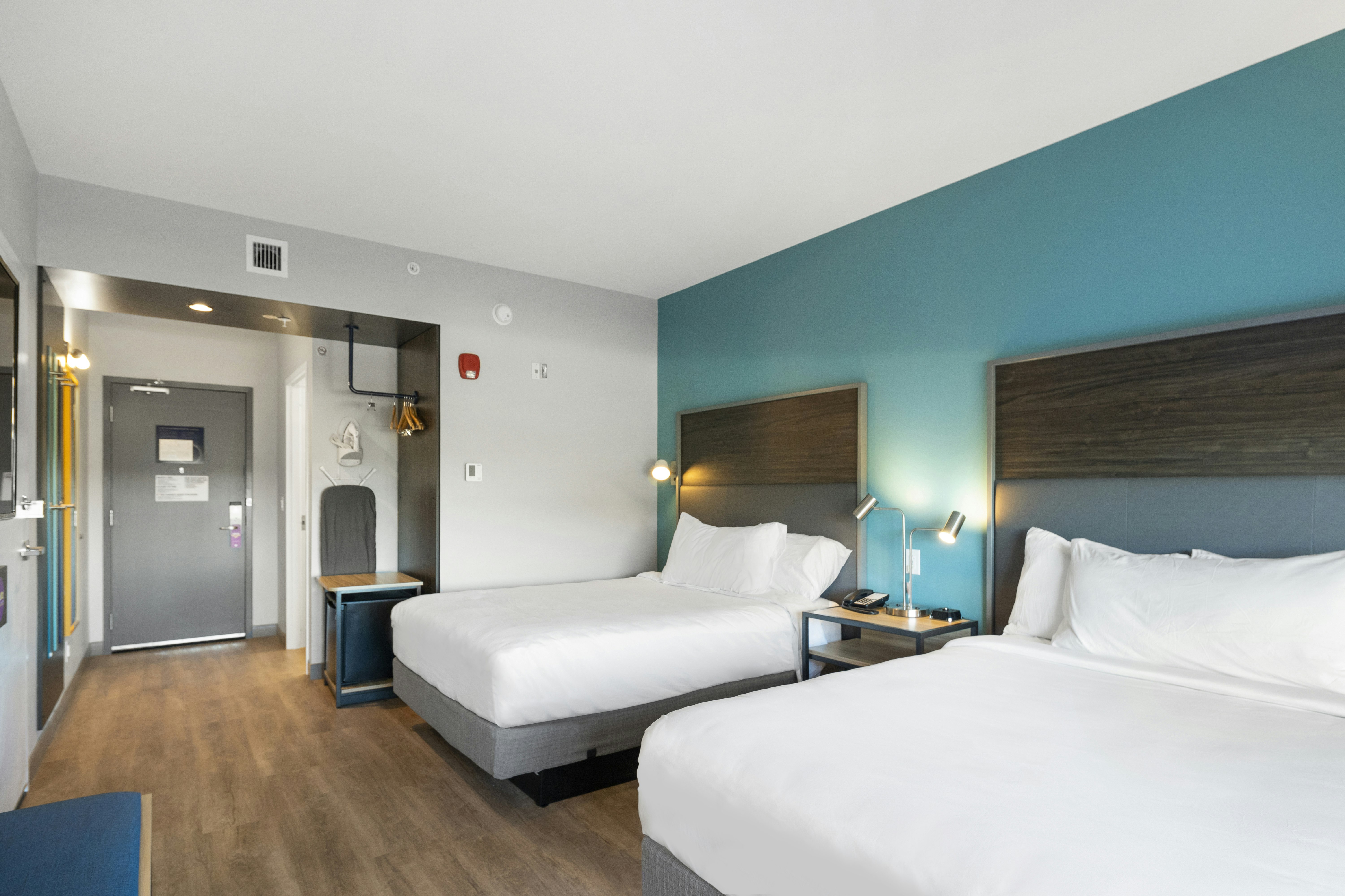 غرفة بسريرين كوين لذوي الإعاقة، Tru By Hilton Cartersville 3/6