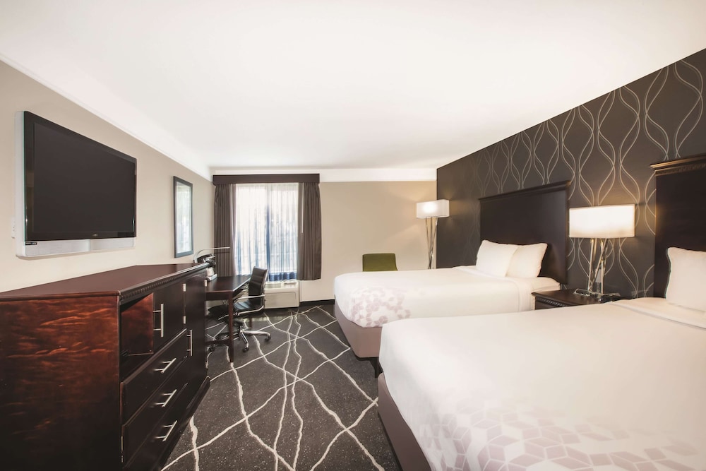 Fairfield Inn & Suites By Marriott Fresno River Park 13/54