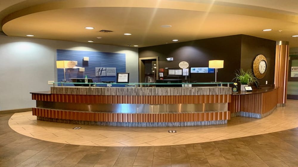 Holiday Inn Express Hotel and Suites Perry-National Fairground Area 4/68