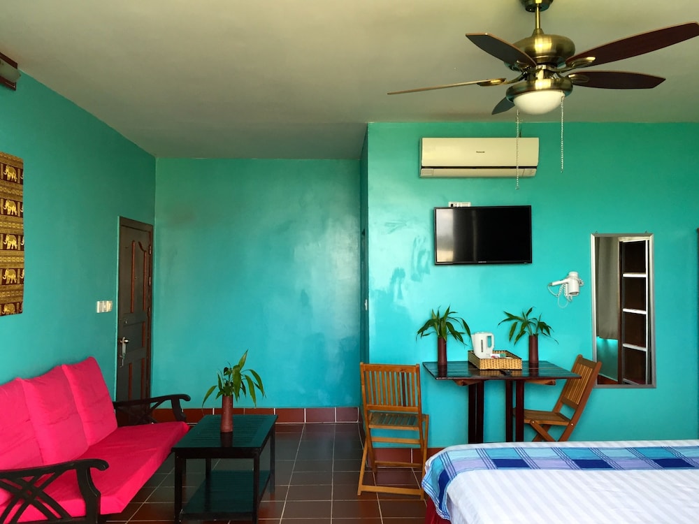 River Dolphin Hotel 47/52