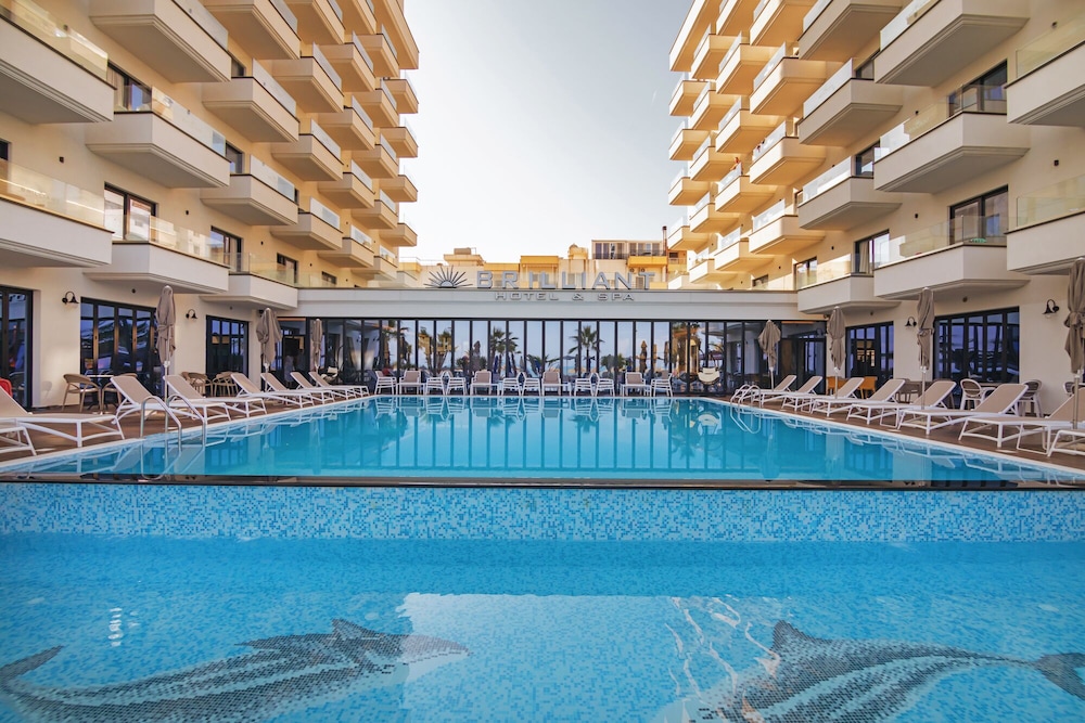 Brilliant Hotel & SPA Golem 30/43